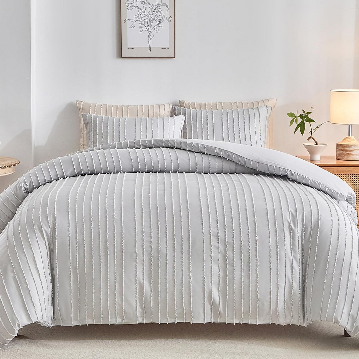 King Boho Duvet Cover Set, Light Grey Striped Microfiber 3pcs Bedding, Zipper Closure, Tufted Bohemian Design, Ultra Soft, Machine Washable